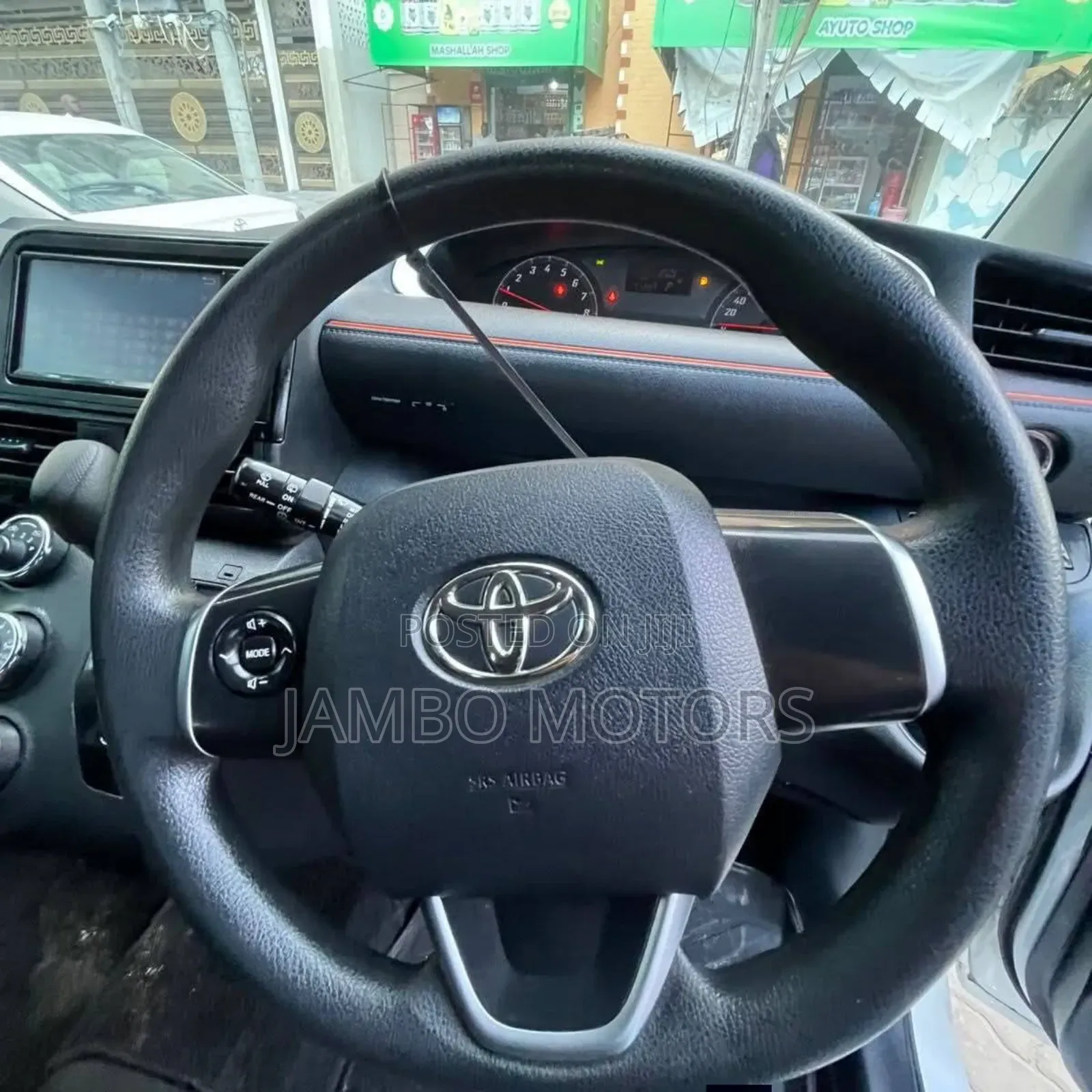 Toyota Sienta 1.5 FWD 2020 White