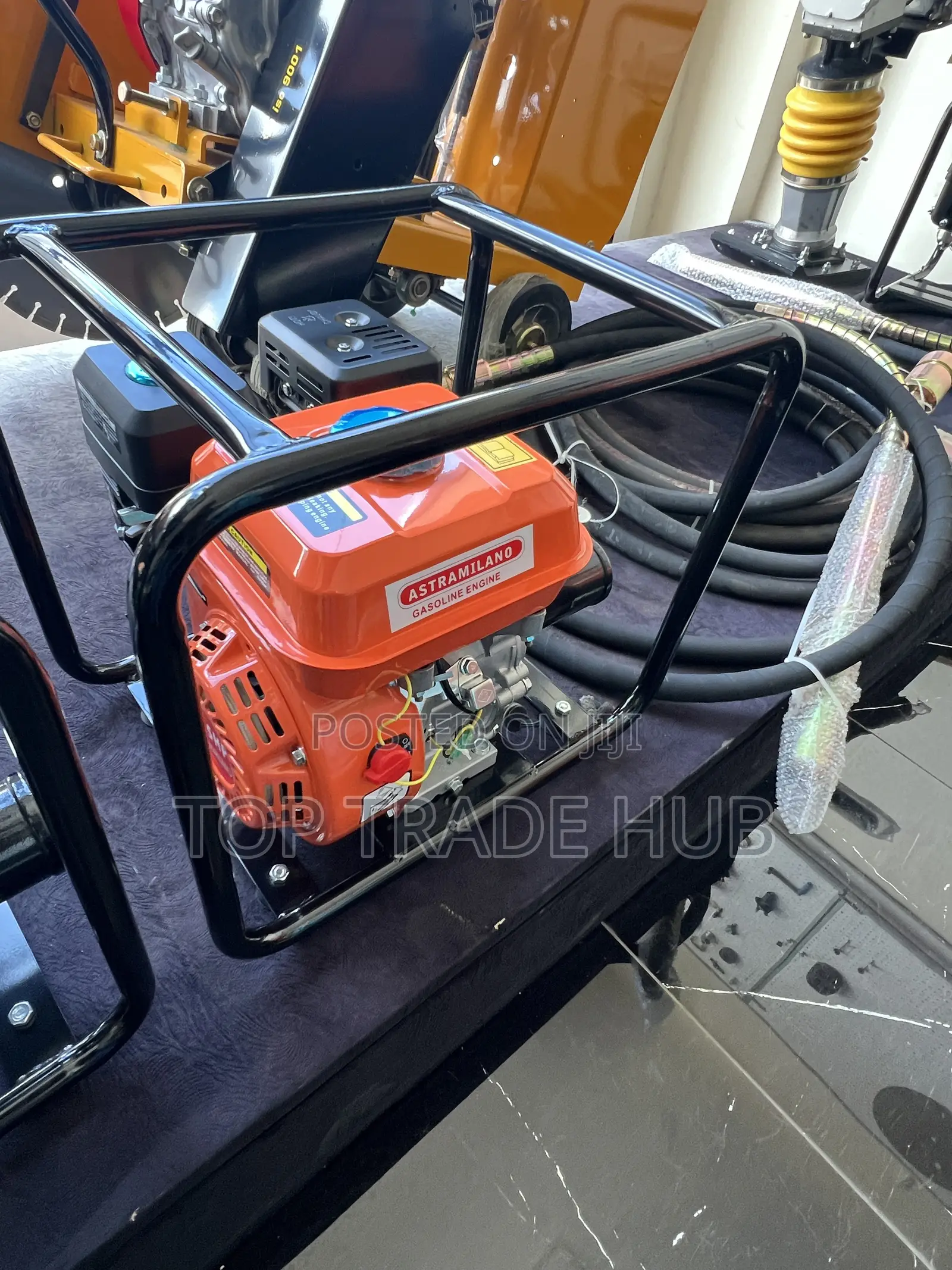 Complete Astramilano Petrol Concrete Vibrator 7.5hp With 45mm Poker