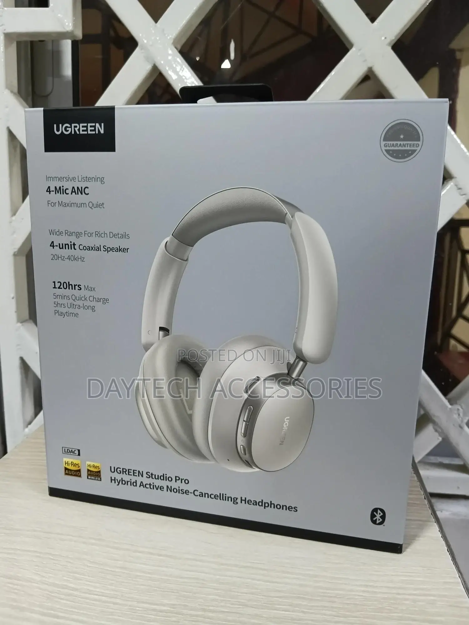 Ugreen Studio Pro Headphones Wireless 120h Adaptive Noise Cancelling.