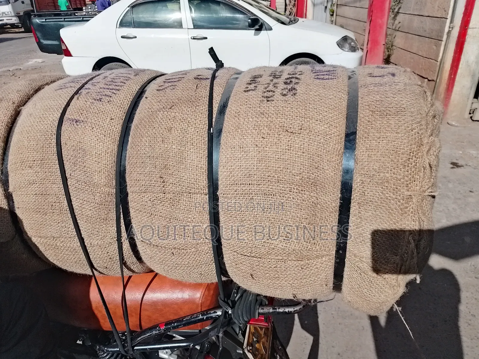 Hessian Clothes 
5.5 Oz
500 Yard 
490 Meters Long