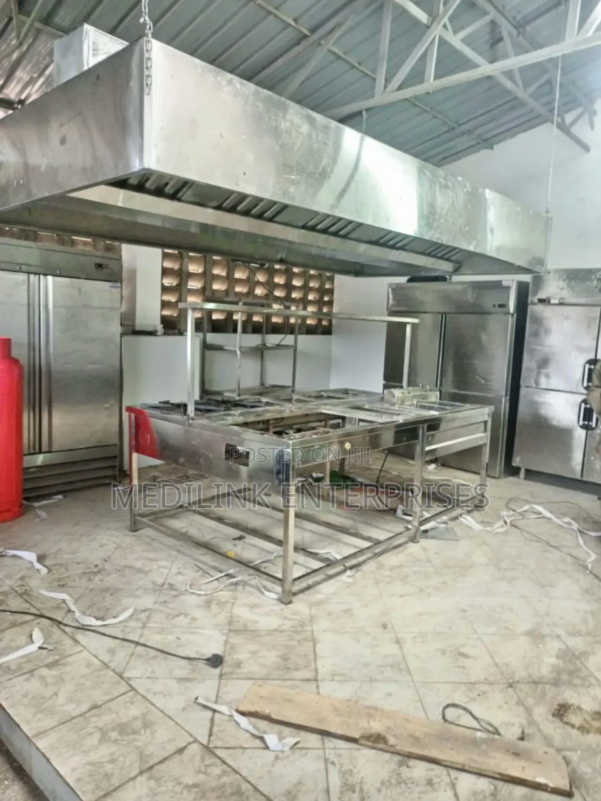 Commercial Kitchen Set Up( Burner Cooker and Hood)