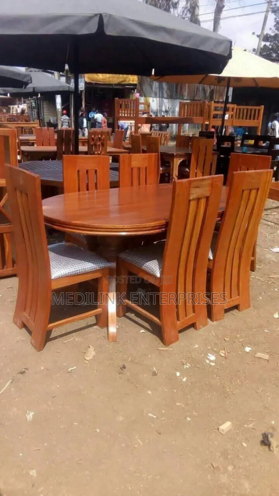 Solid Chairs Oval Solid Dinning Table Set 6-Seater