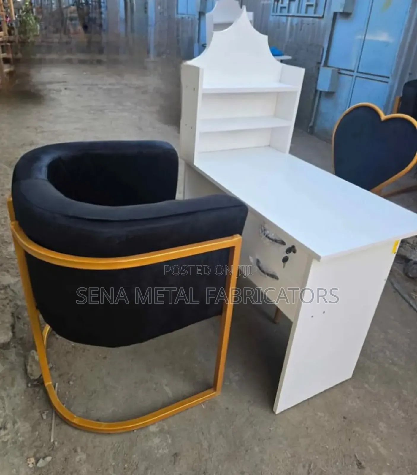 Salon Grade Manicure Station With Chairs