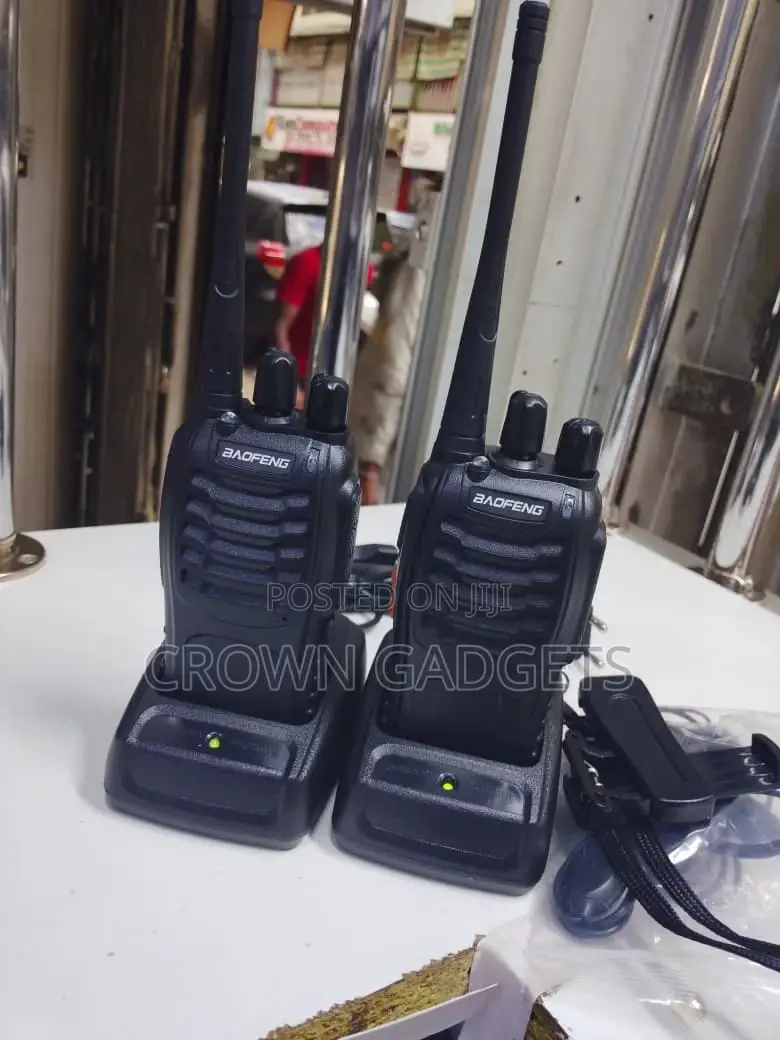 Baofeng Bf-888s Rechargeable Walkie Talkies With Earpiece