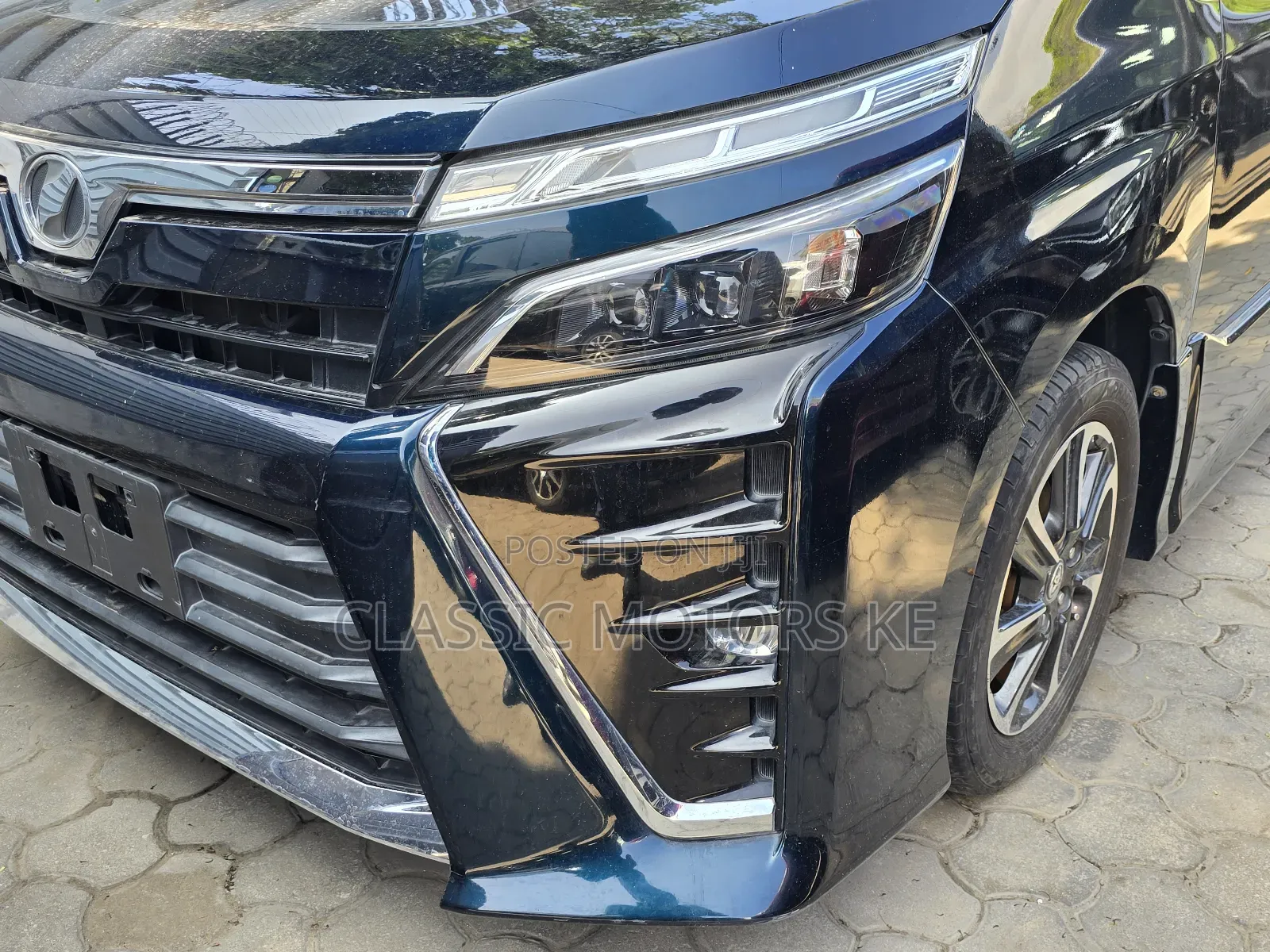 Toyota Voxy 2019 Blue