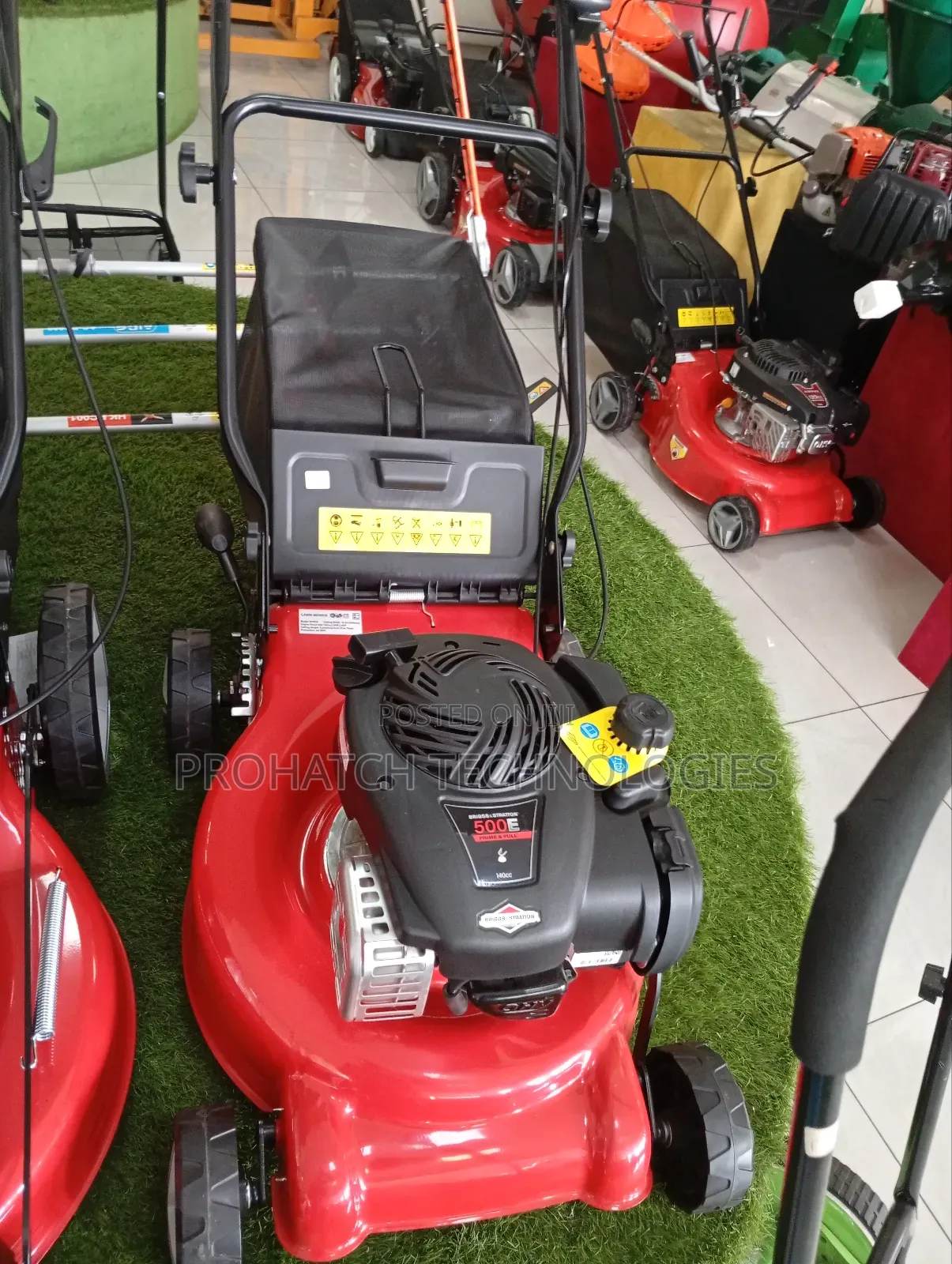 Briggs and Stratton 18inch Commercial Lawn Mower