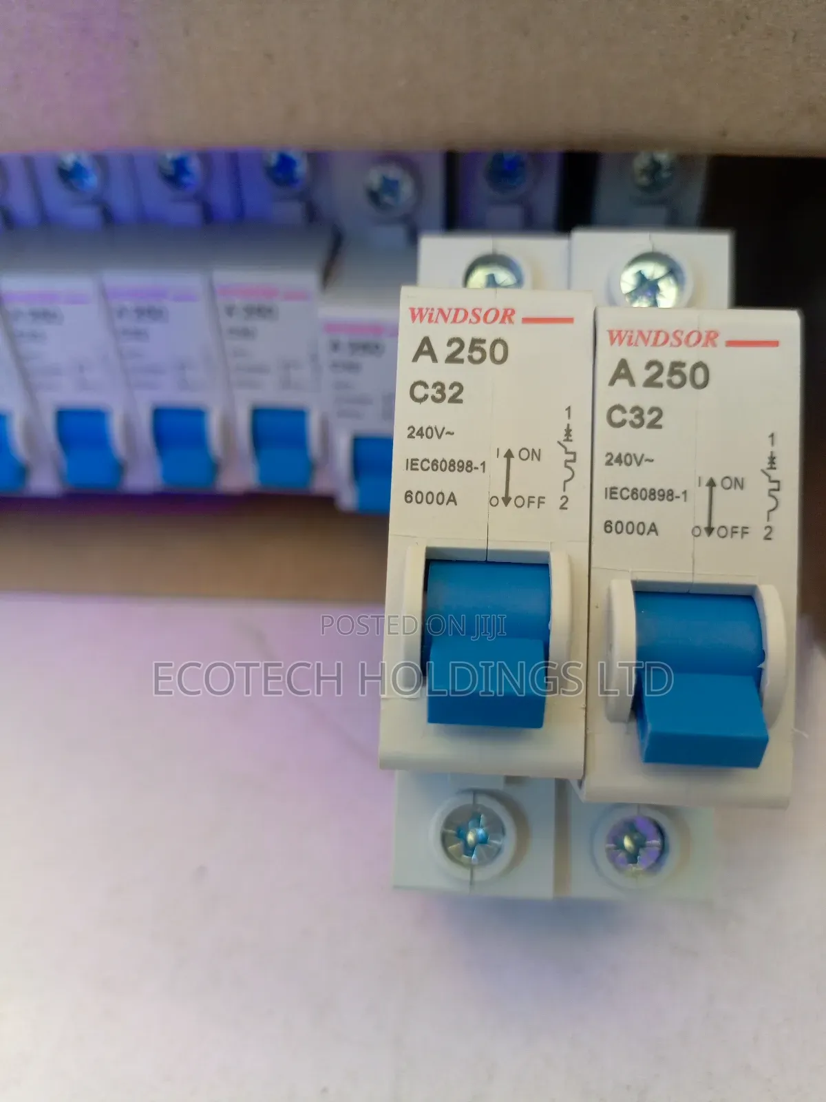 32amps Windsor Circuit Breaker