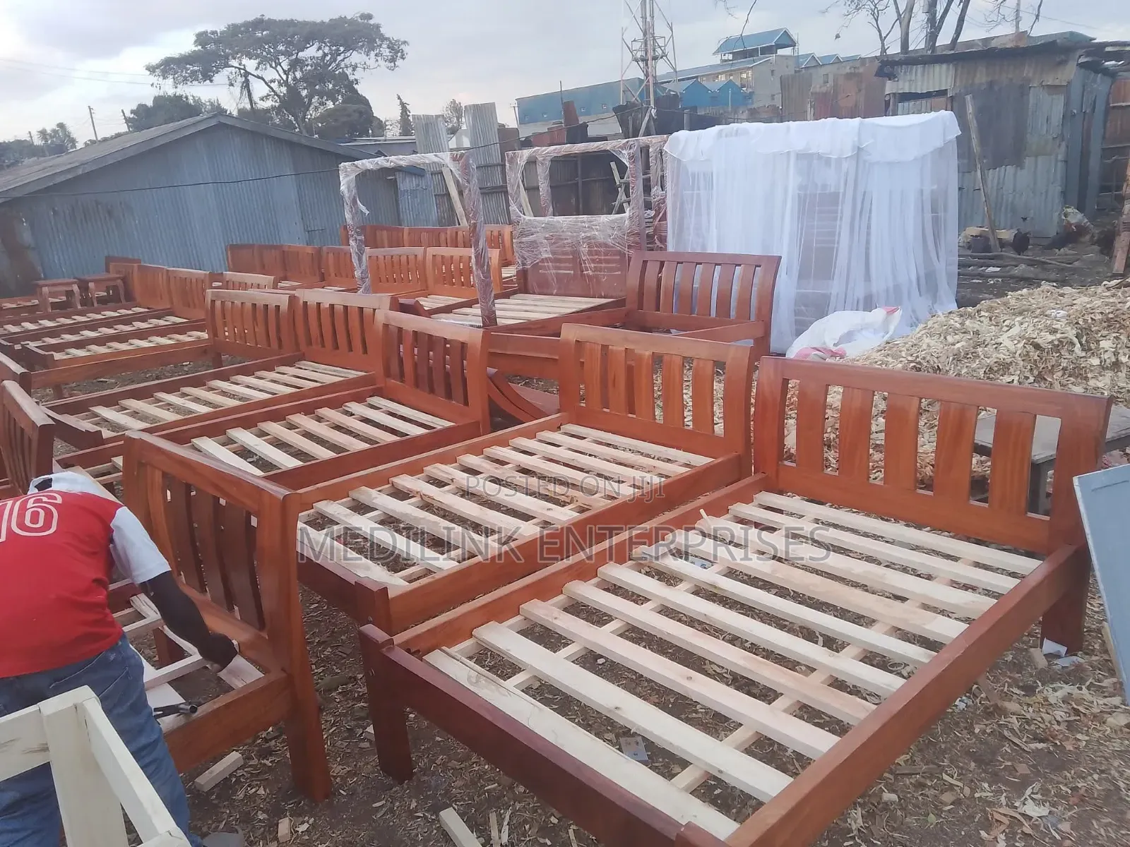 Mahogany Wooden 5*6 Slides Beds for Hotel