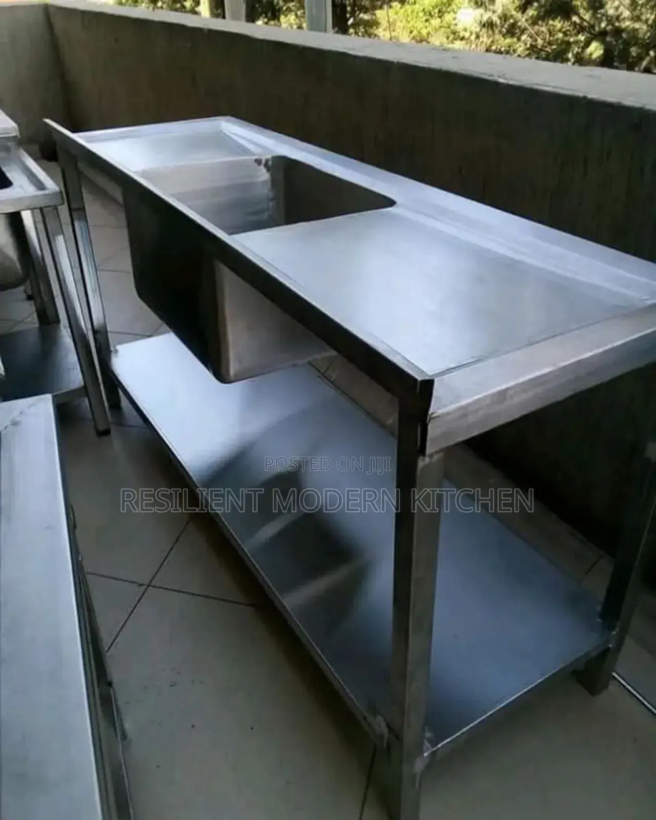 Heavy Gauge Stainless Steel Single Bowl Sink With Enough Workspace