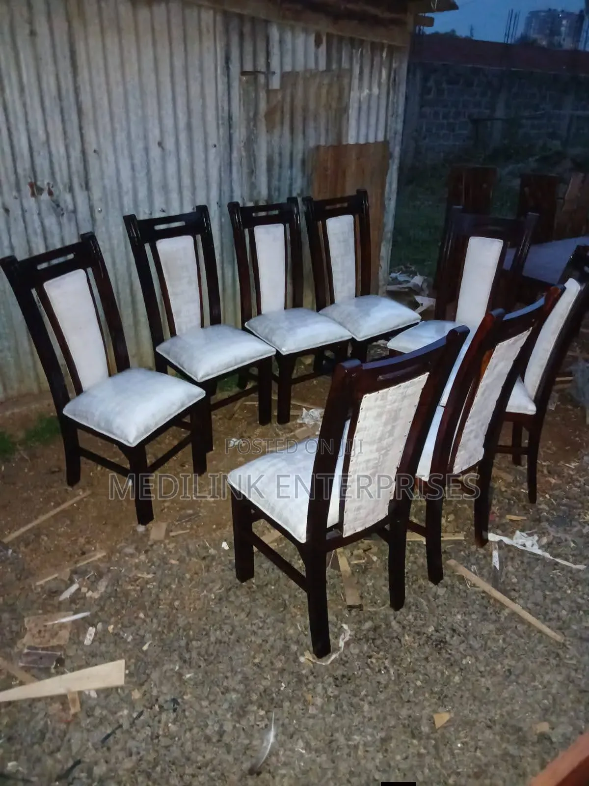 Men Curve Dinning Table Chairs