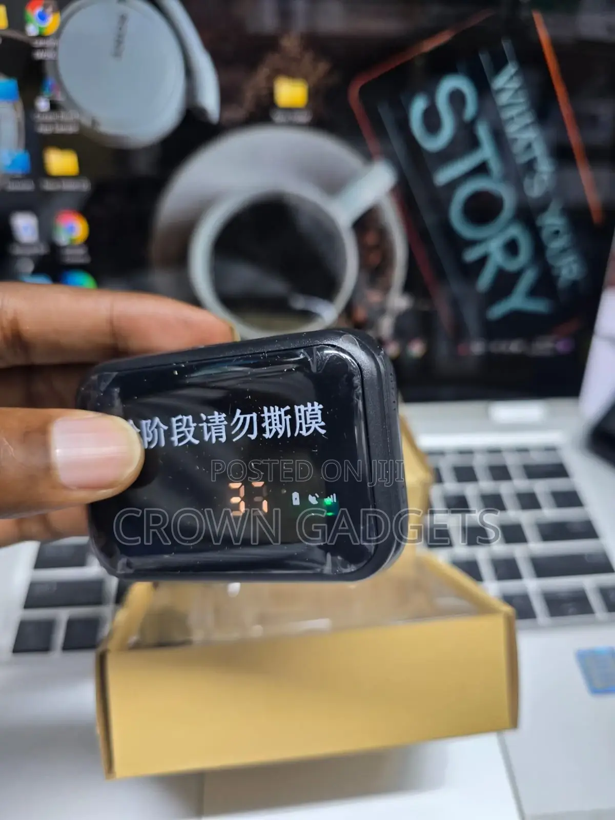 Mini GPS Tracker Real-Time Location Device With LBS Positioning