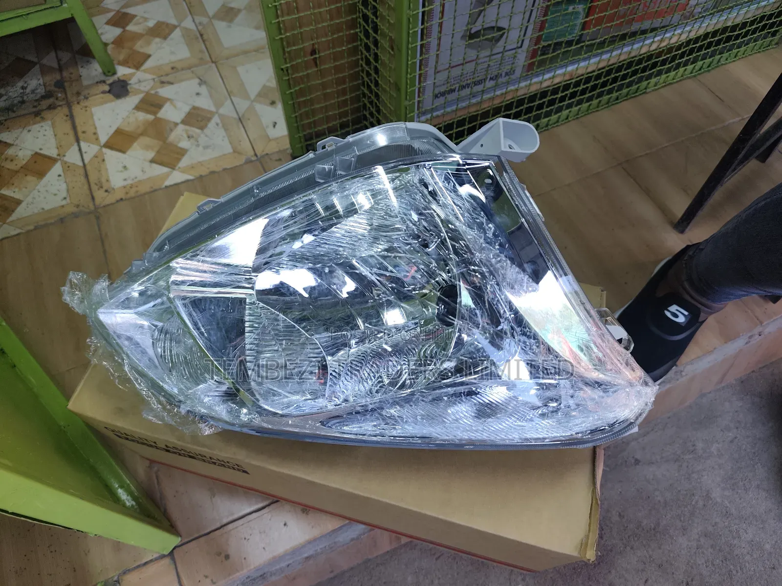 Headlight/Headlamp Toyota Premio 240