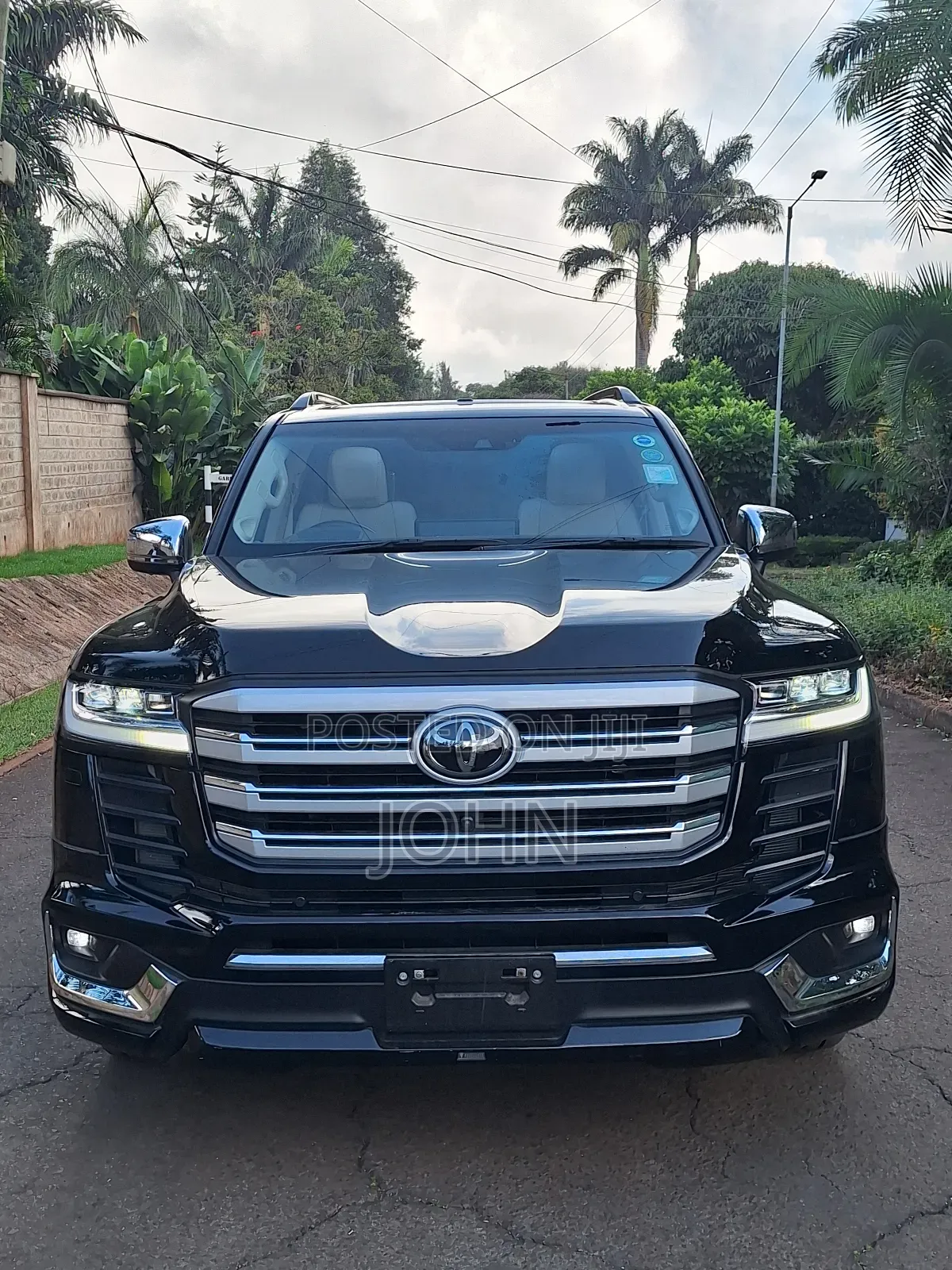 Toyota Land Cruiser LC300 2023 Black