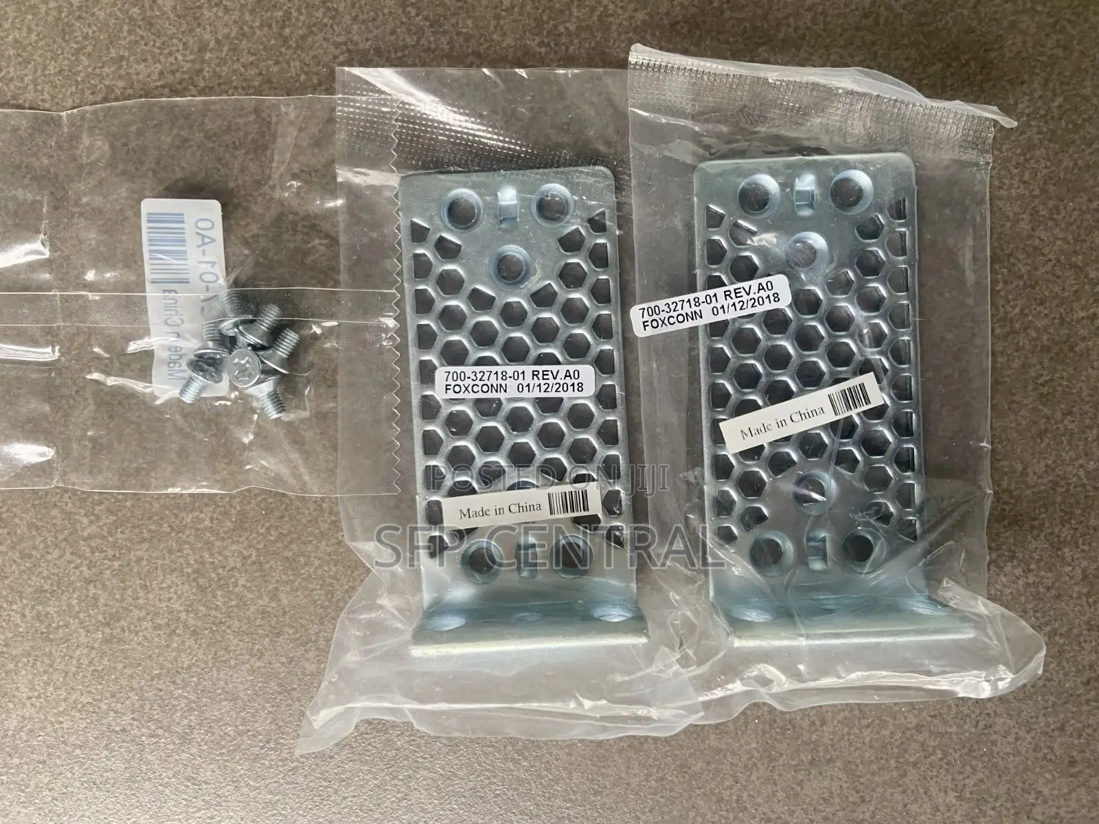 Cisco Rack Ears Mount Screws Kit 3850 3560 9200l 2960x 9300