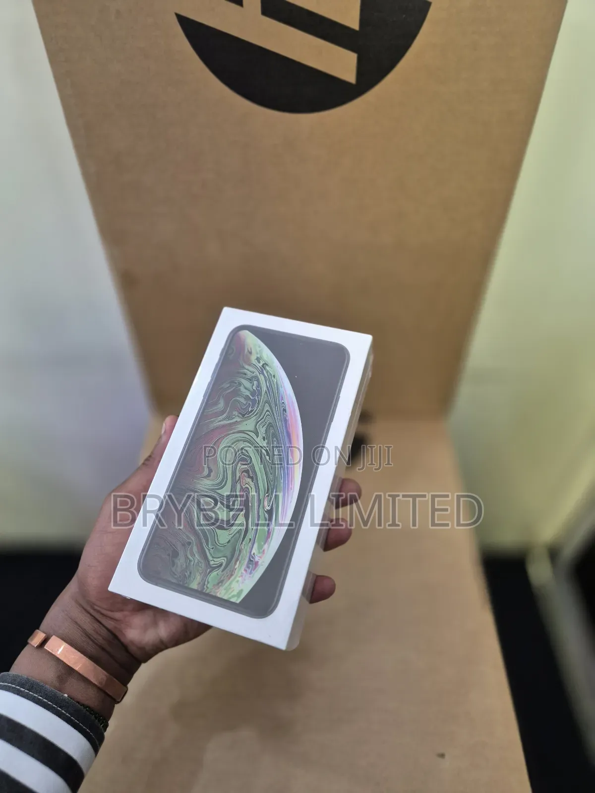 New Apple iPhone XS Max 256 GB Gray