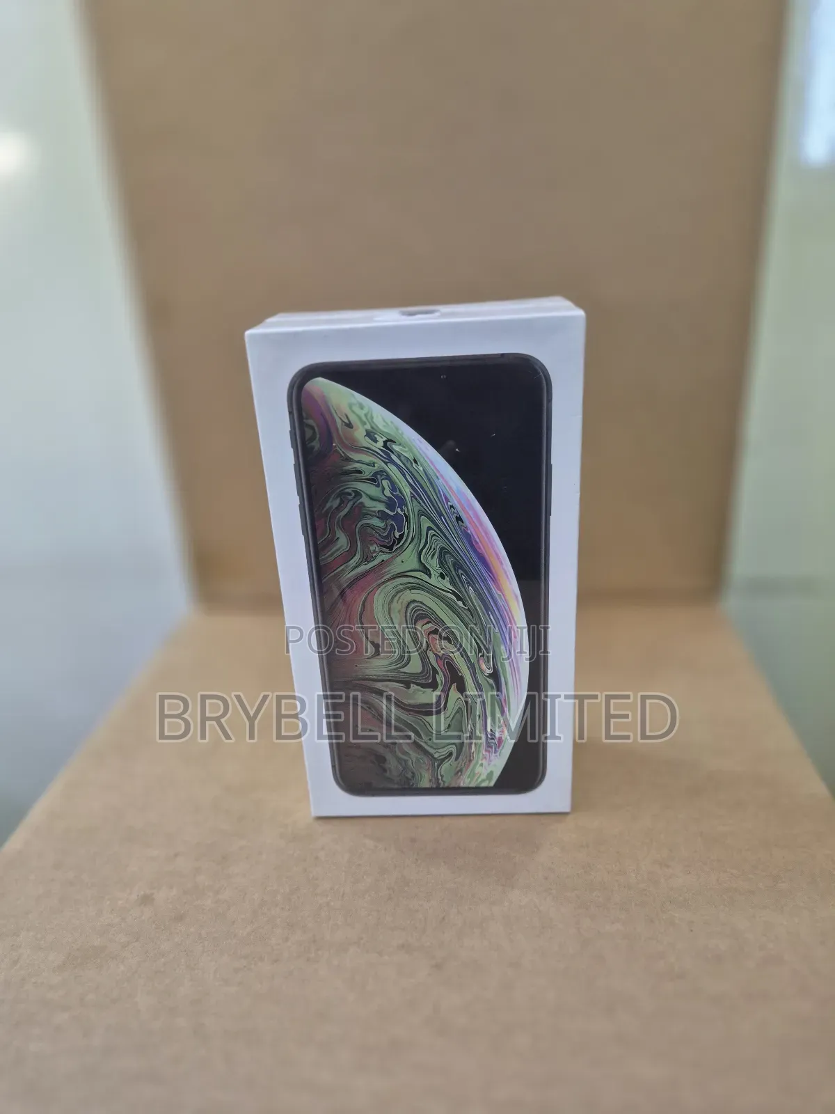 New Apple iPhone XS Max 256 GB Gray