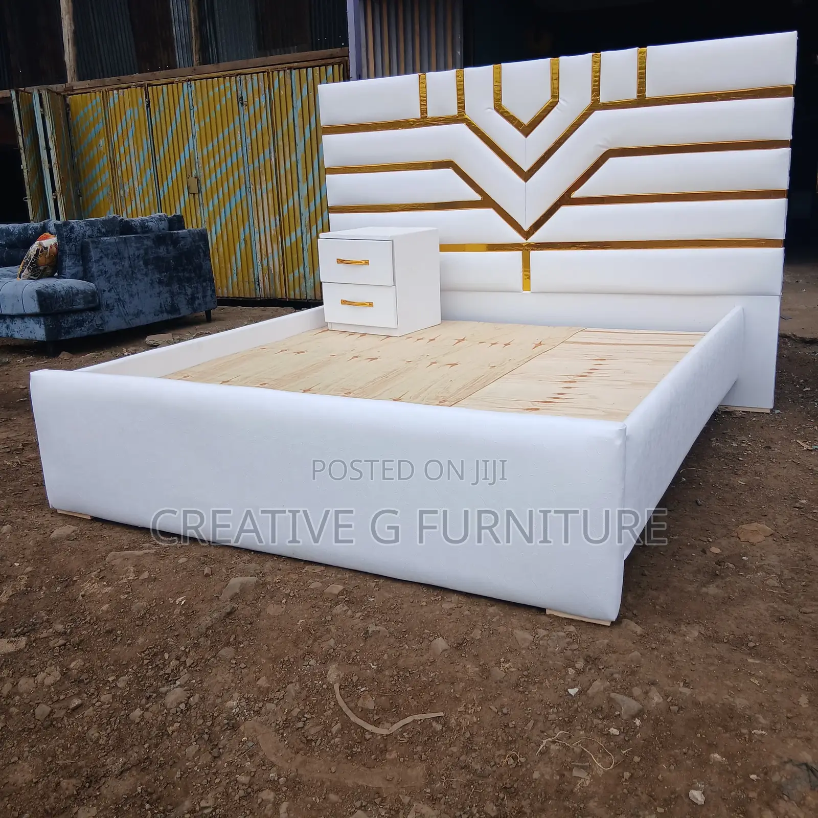 Modern 5×6 Wooden Bed