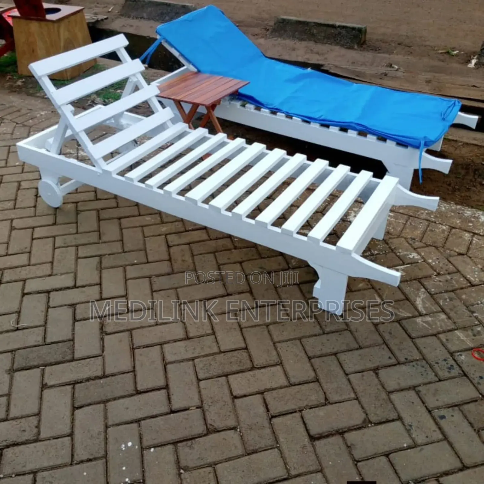 Standard Sunbeds Wooden Whitish