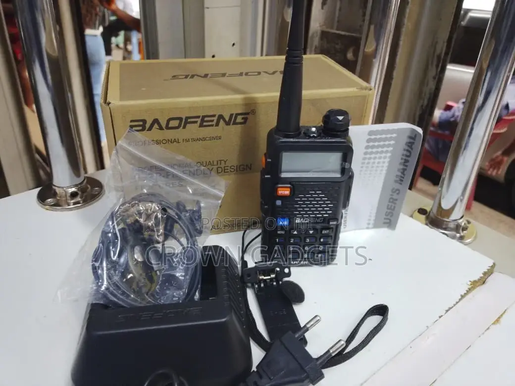 Baofeng Uv-5r 5w Dual Band Two-Way Radio With Fm Flashlight