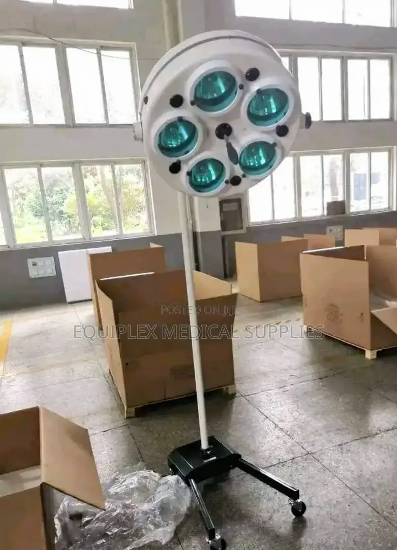 Mobile Halogen Theatre Light (Bright and Focused)