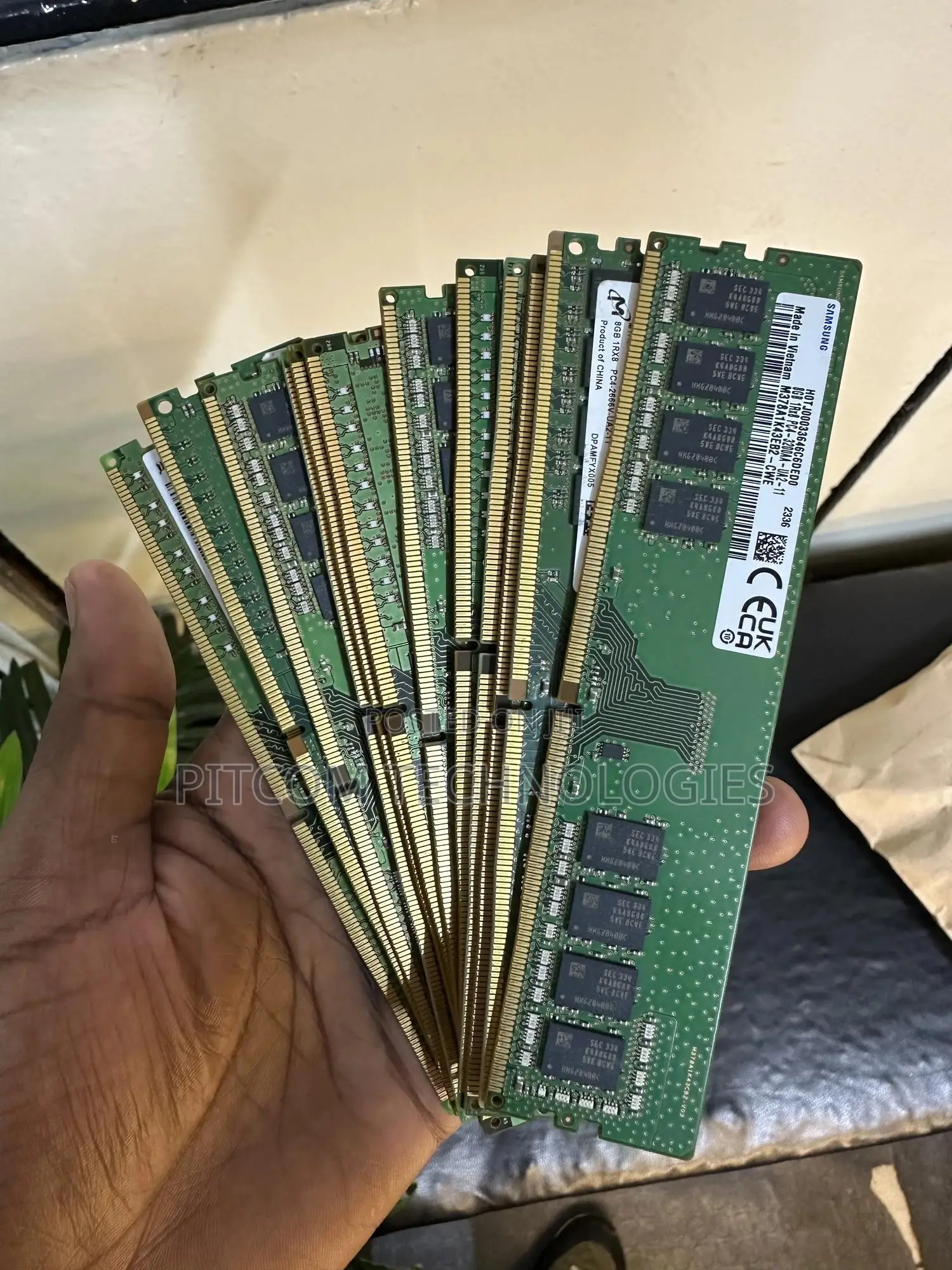 We Buy Dead Computers and Harddwares Like Rams/SSD