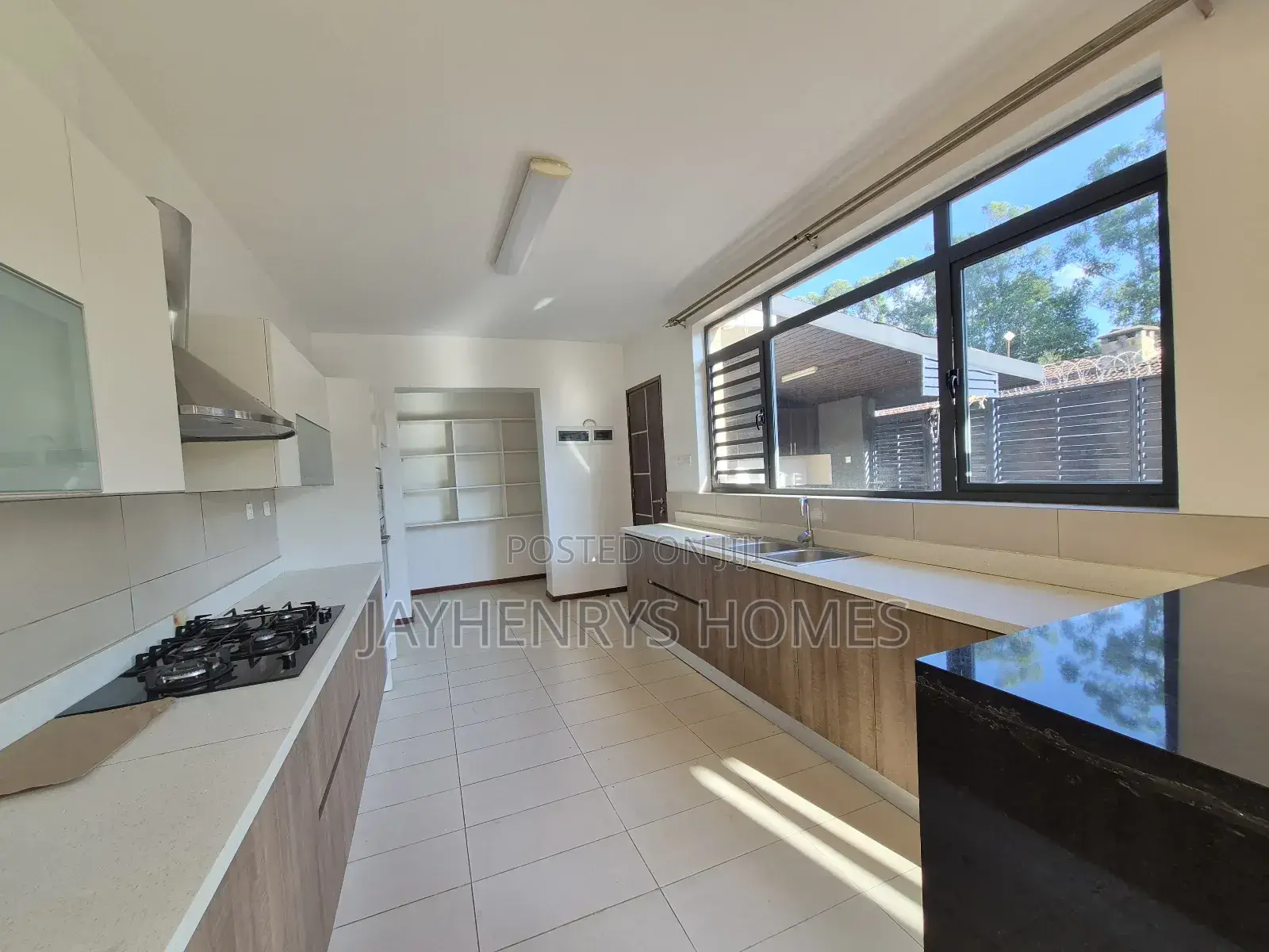 4bdrm House in Ridgeways for sale