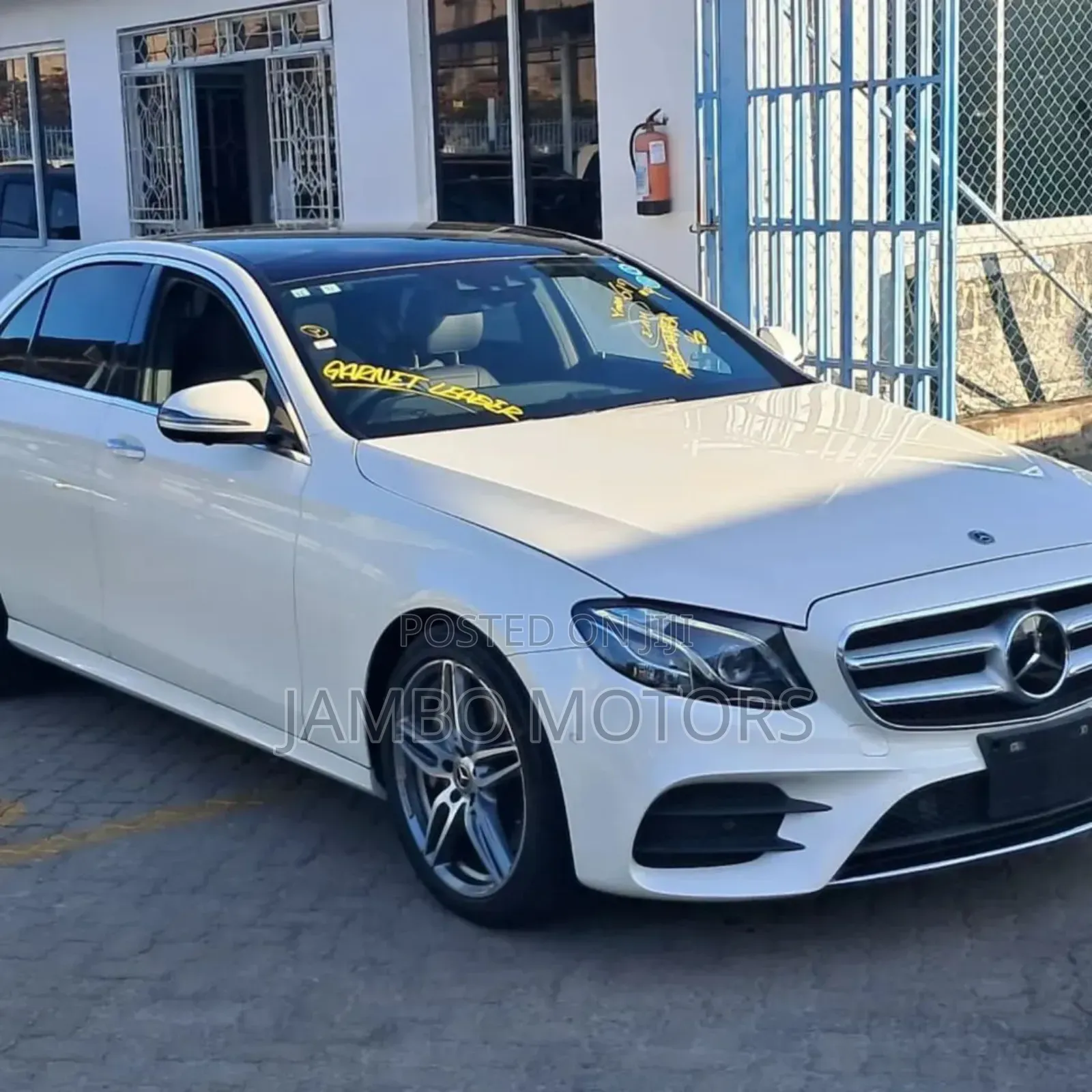 Mercedes-Benz E300 2019 White