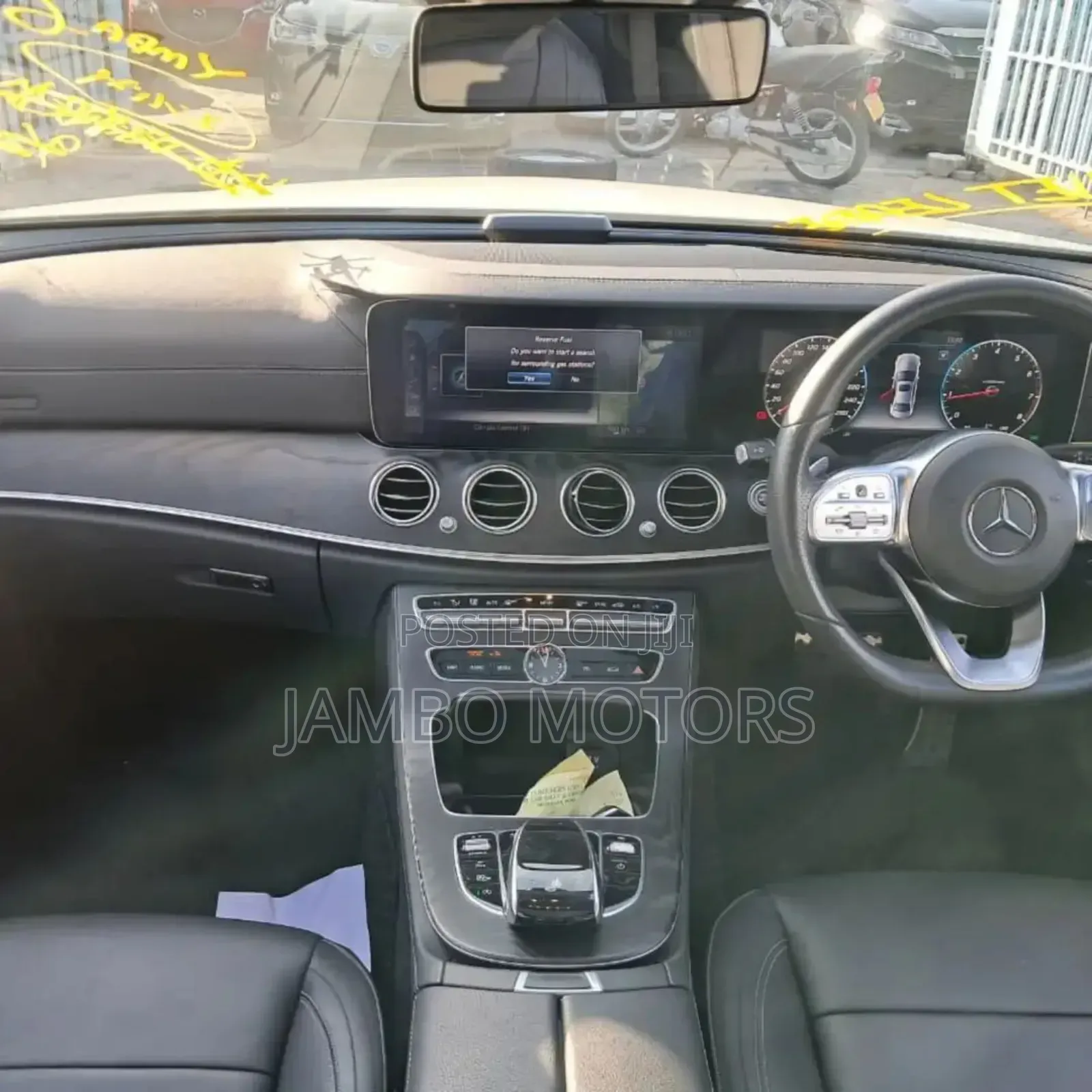 Mercedes-Benz E300 2019 White
