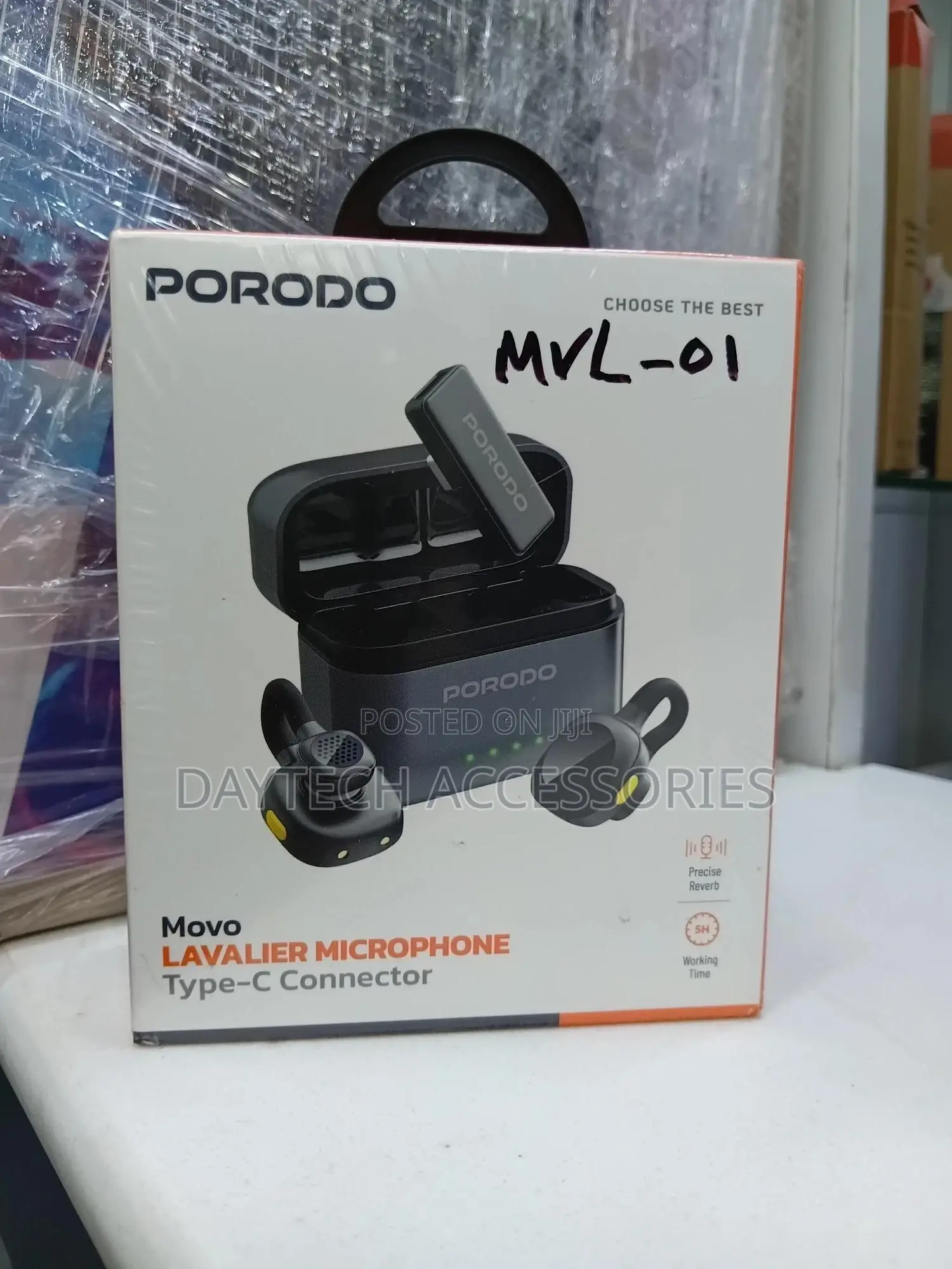 Porodo Wireless Lavalier Microphones for Type-C Phones.