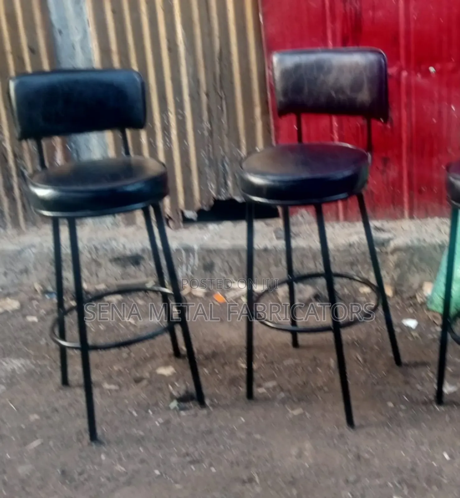 Round Cushioned Bar Stool,Black Upholstery Metal Frame.