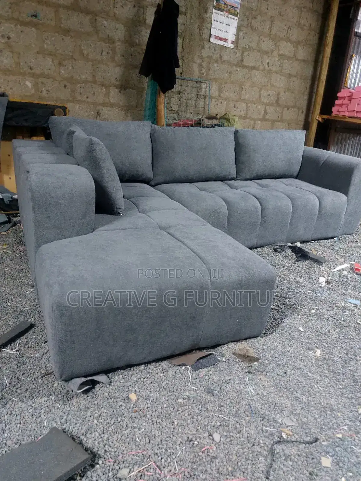 A Fancy 6 Seater Bubble L-Shape Sofa