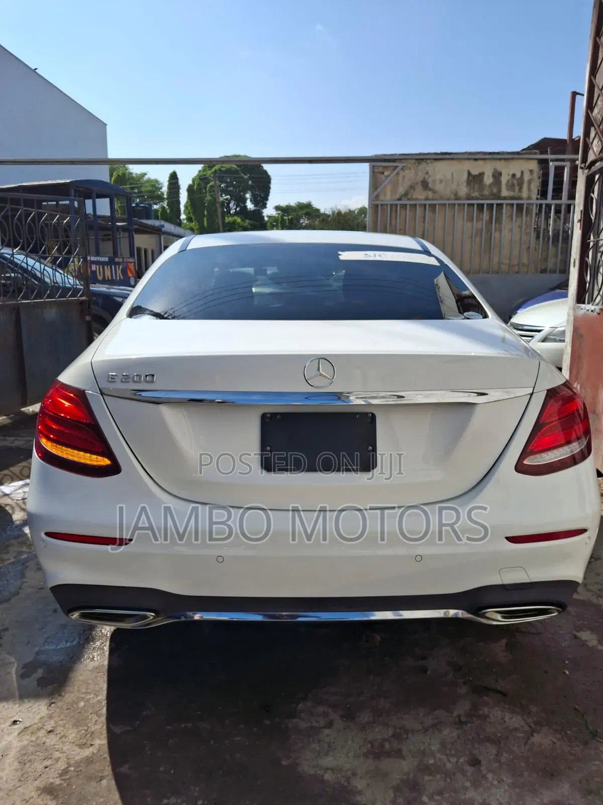 Mercedes-Benz E200 2019 White