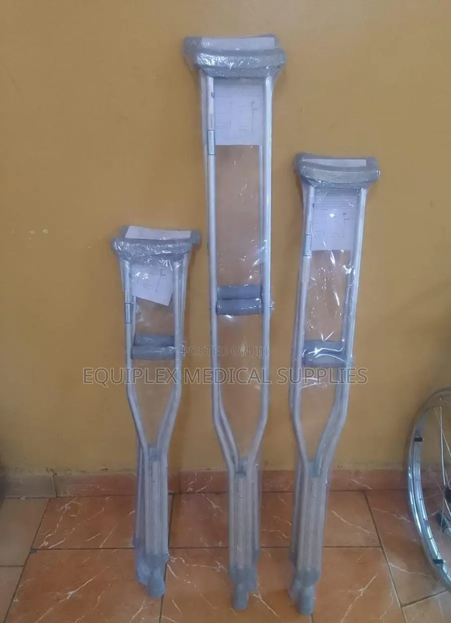 Medical Auxiliary / Under Arm Crutches for Mobility Support