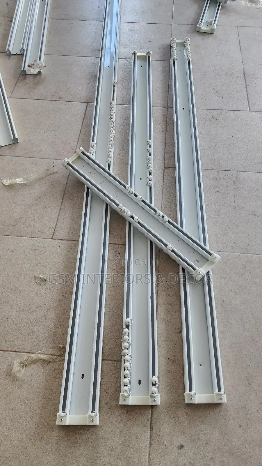 Aluminium Double Rails in Bichanels With Accessories