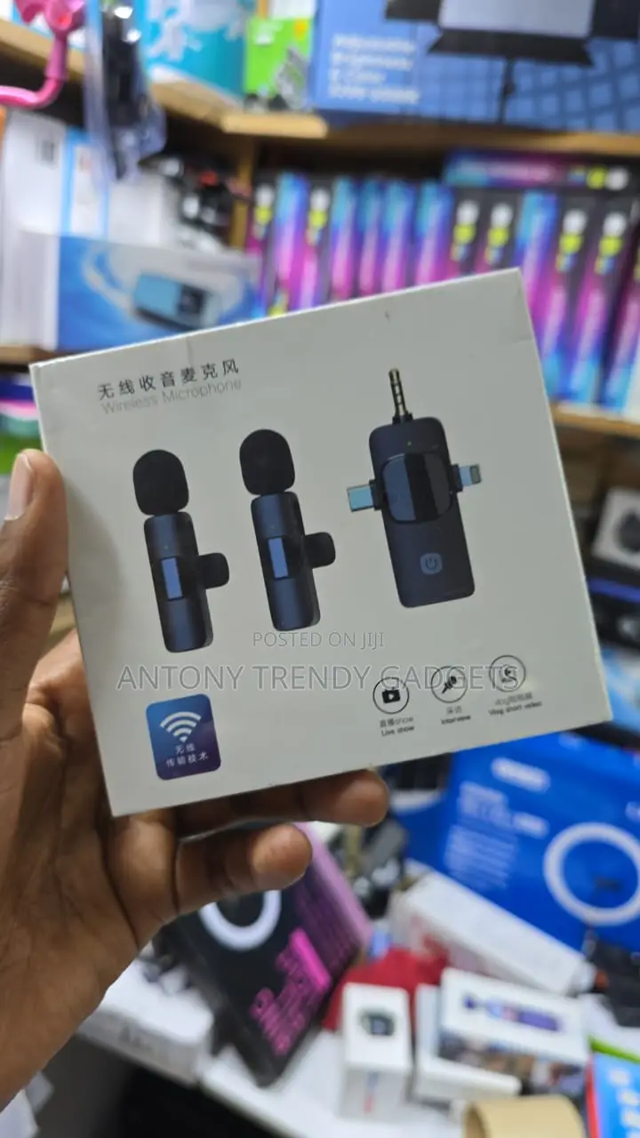  Dual Wireless Microphone 3-in-1 for Live Vlogging