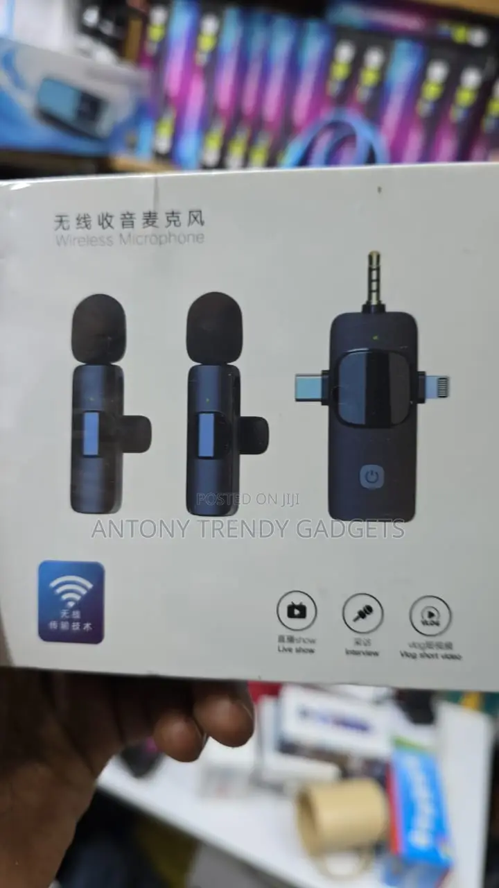  Dual Wireless Microphone 3-in-1 for Live Vlogging