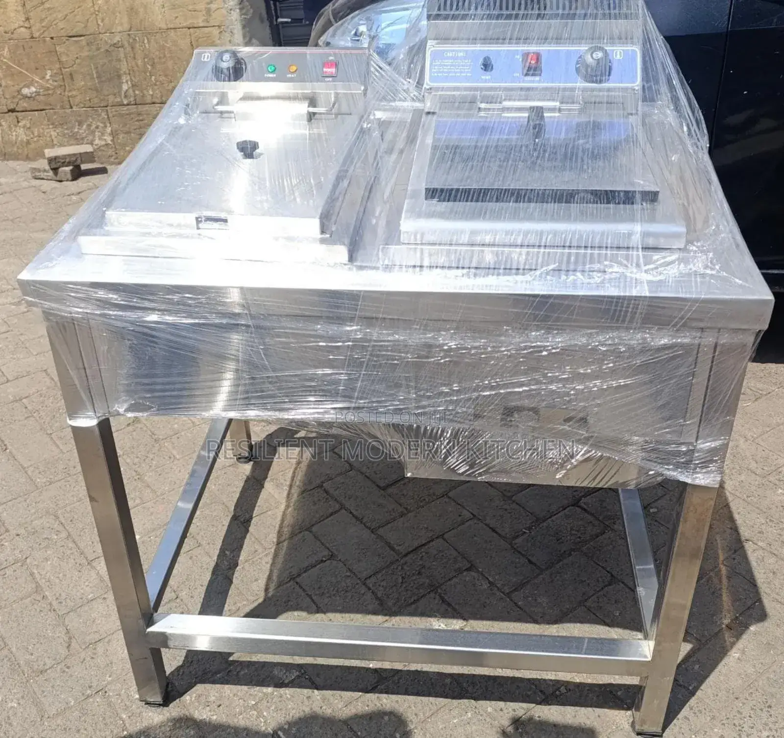 Caterina Fryer With Stainless Steel Stand