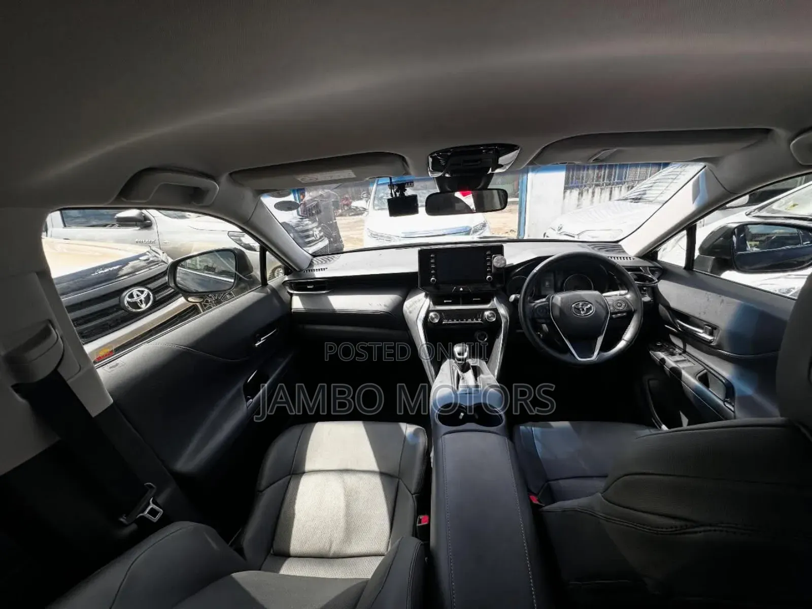 Toyota Harrier 2.0 2021 White