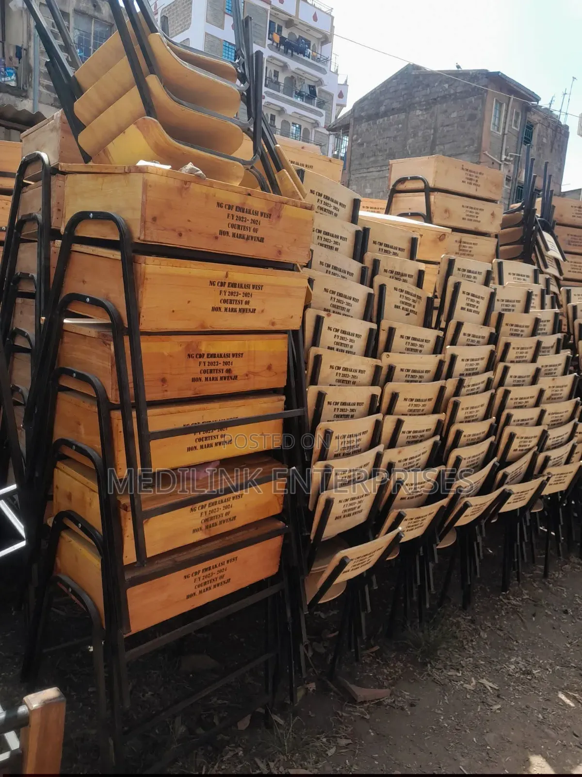 Standard Metallic Wooden School Lockers