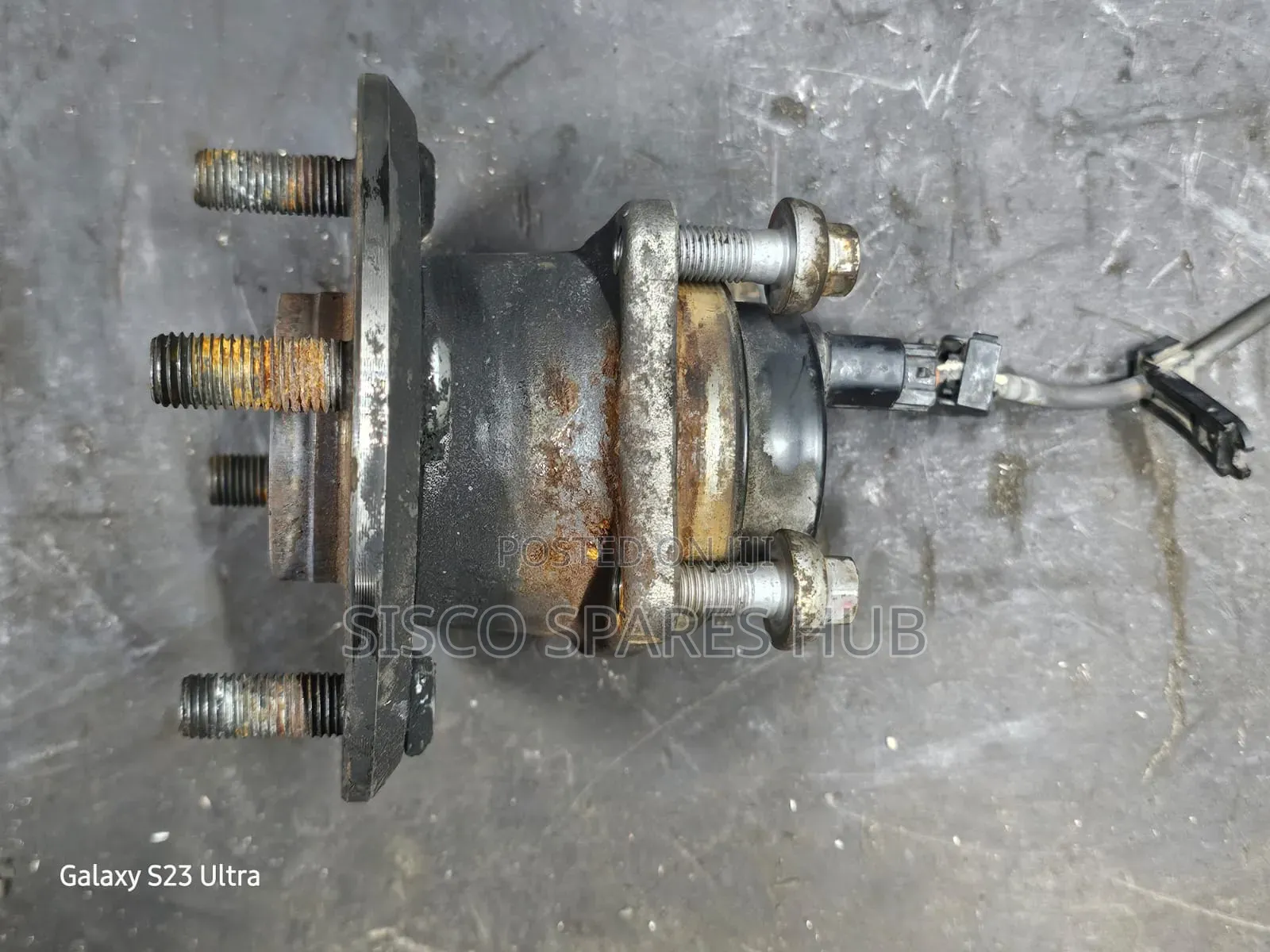 Rear Hub Nze/Fielder 2wd