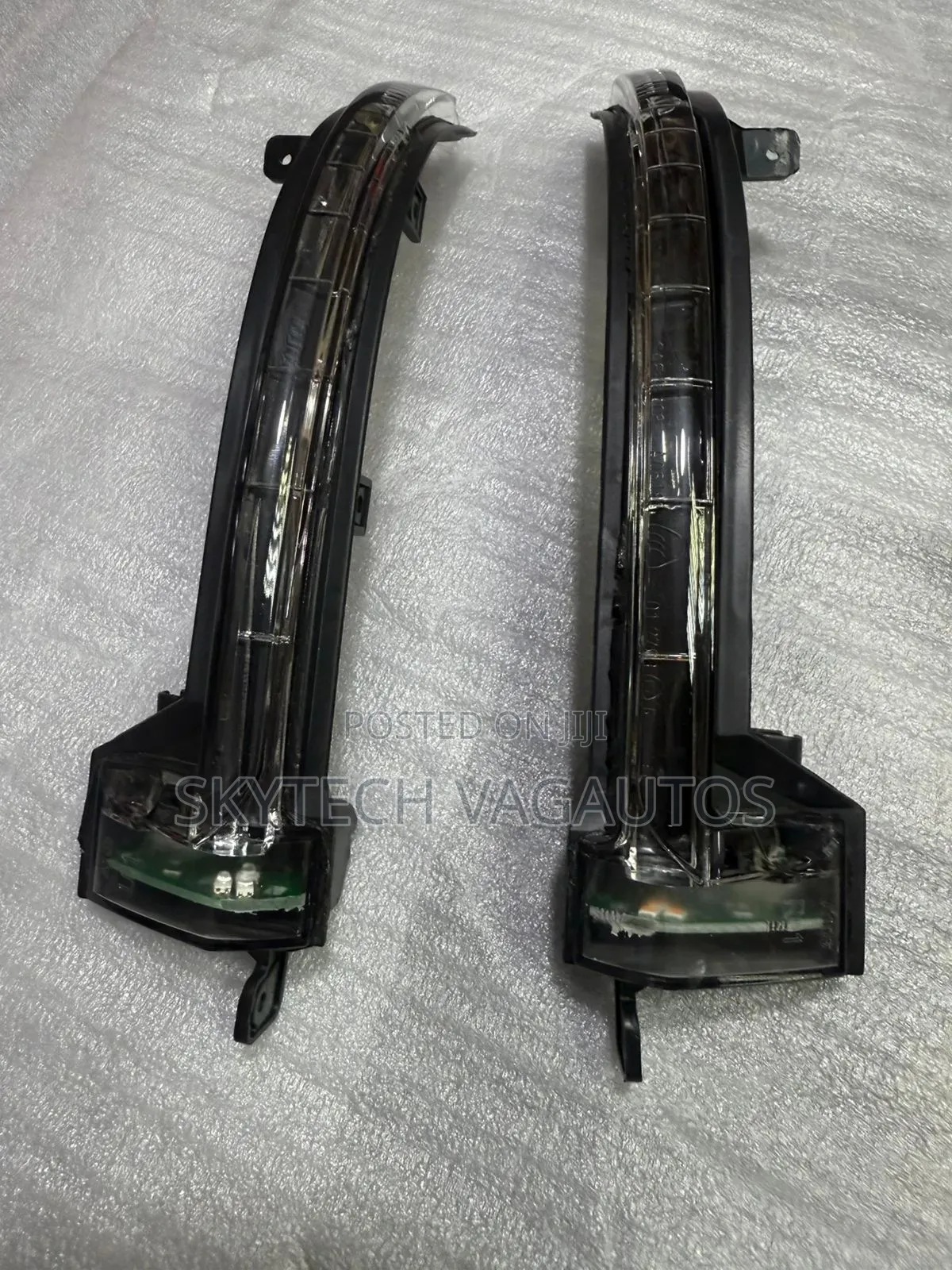 Volkswagen Touareg 7p Side Mirror Blinker/Indicator