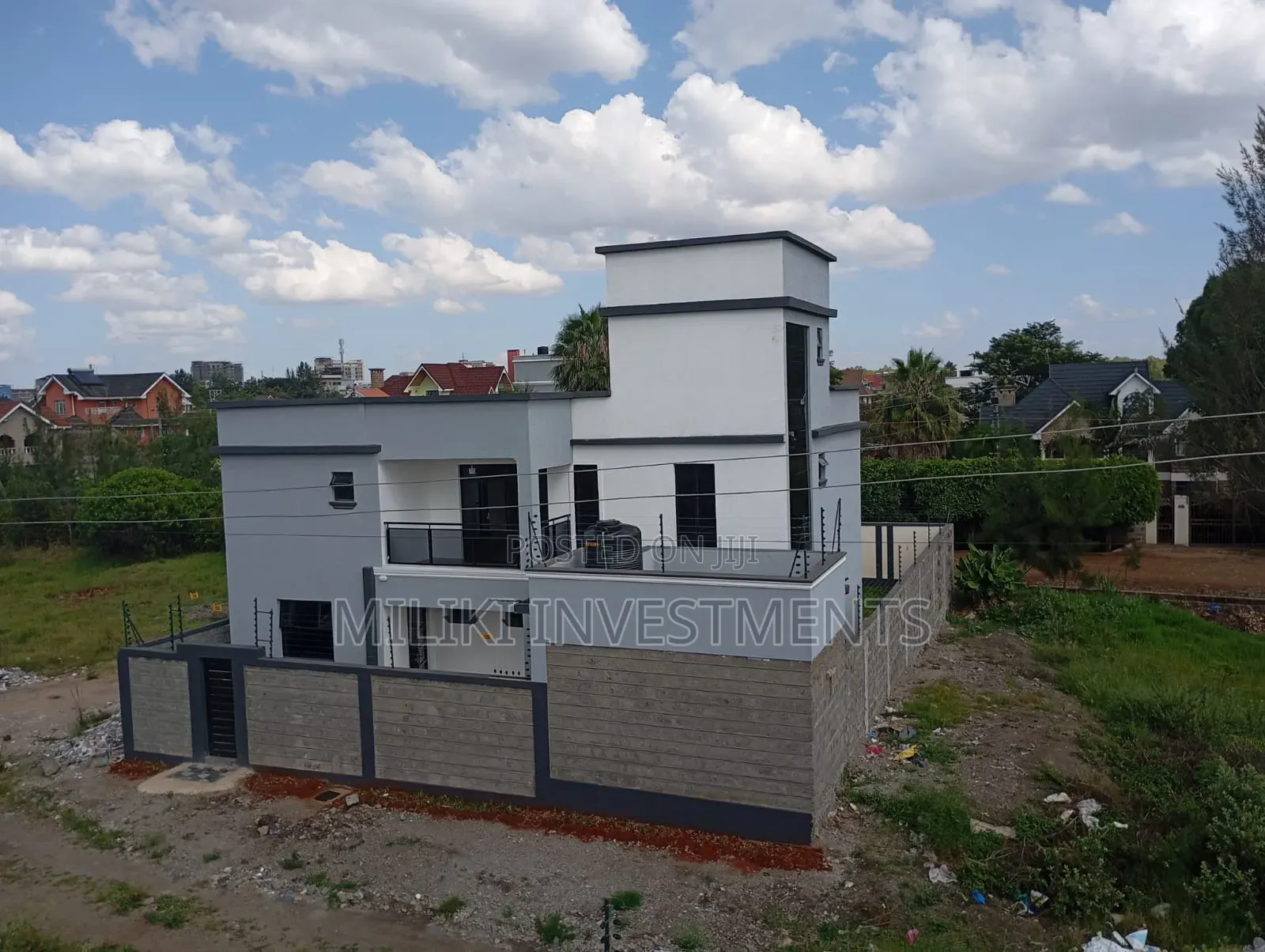 5bdrm Maisonette in Varsity Ville, Kamakis for sale