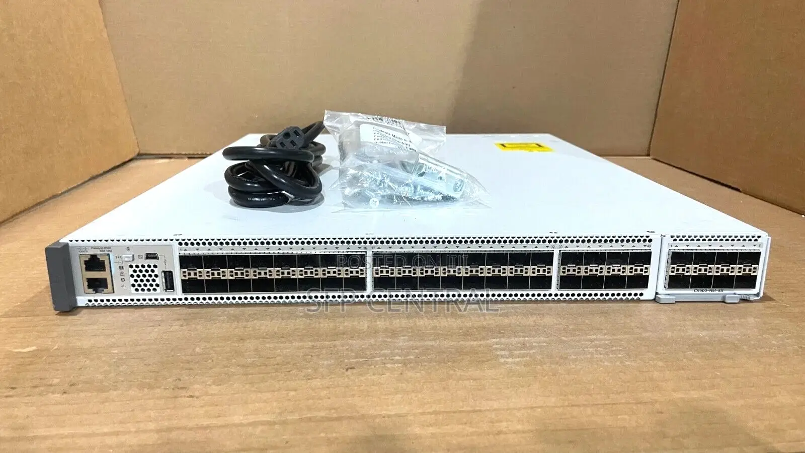 Cisco Catalyst C9500-40x-a 48-Port 10g Sfp+ Core Switch