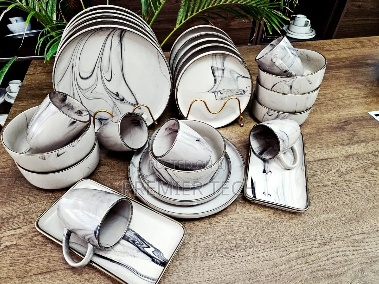 26pcs Ceramic Gold Dinner Set