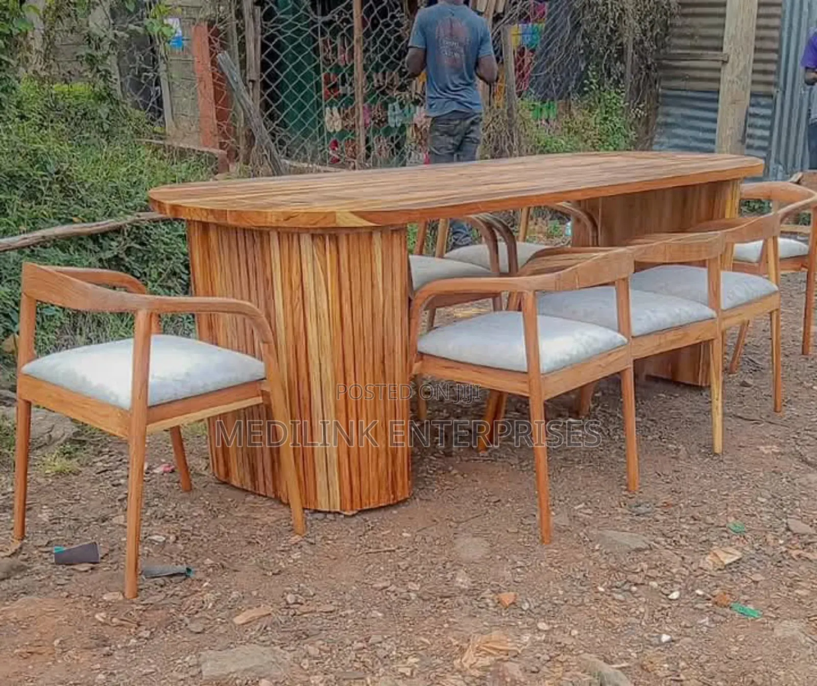 Trunked Camel Back 6-Seater Dinning Table Set
