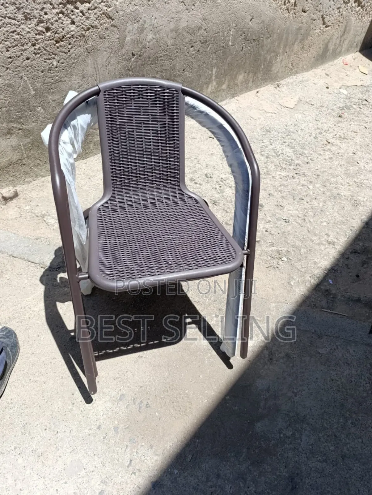 Stalkable Outdoor Seat
