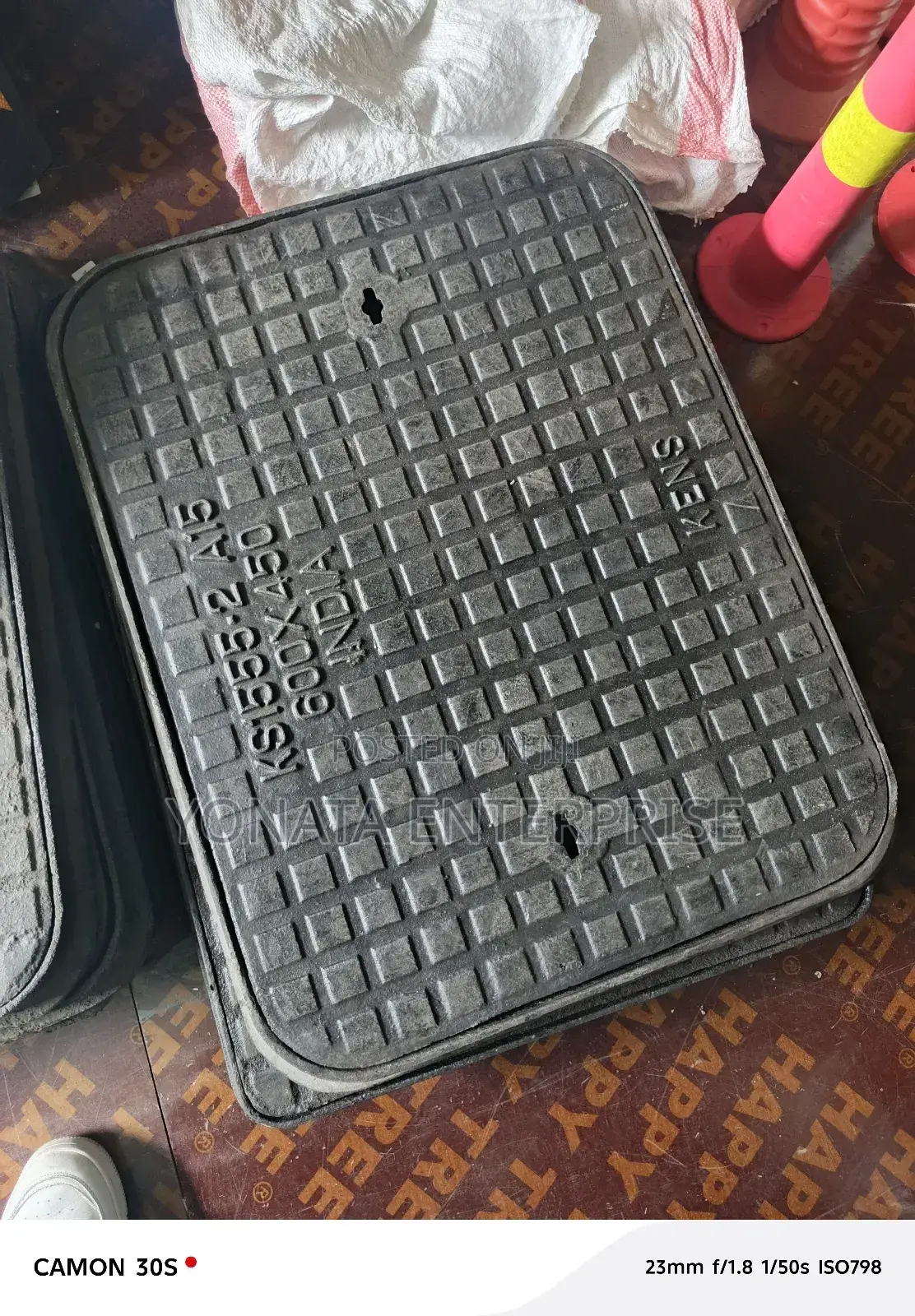 Light Duty Cast Iron Manhole Cover (450*600)