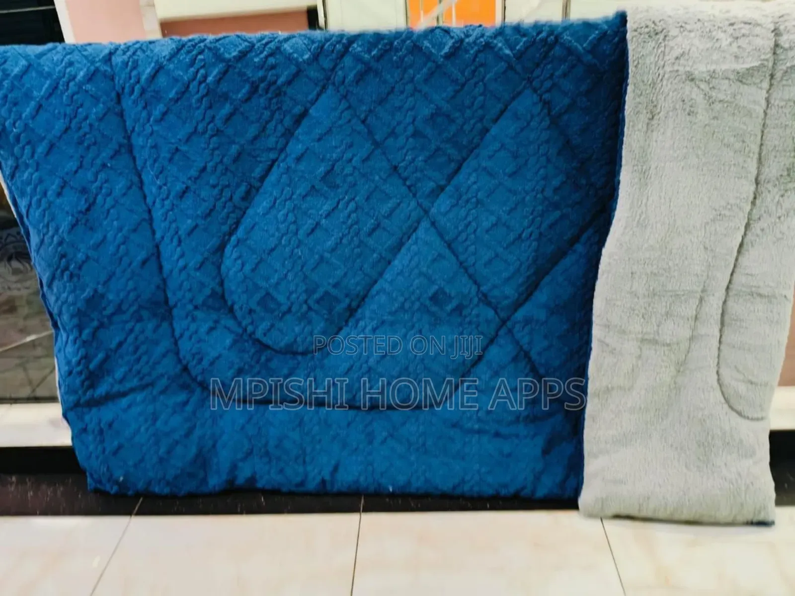 4pcs Luxury Design Cozy Woolen Duvet Set