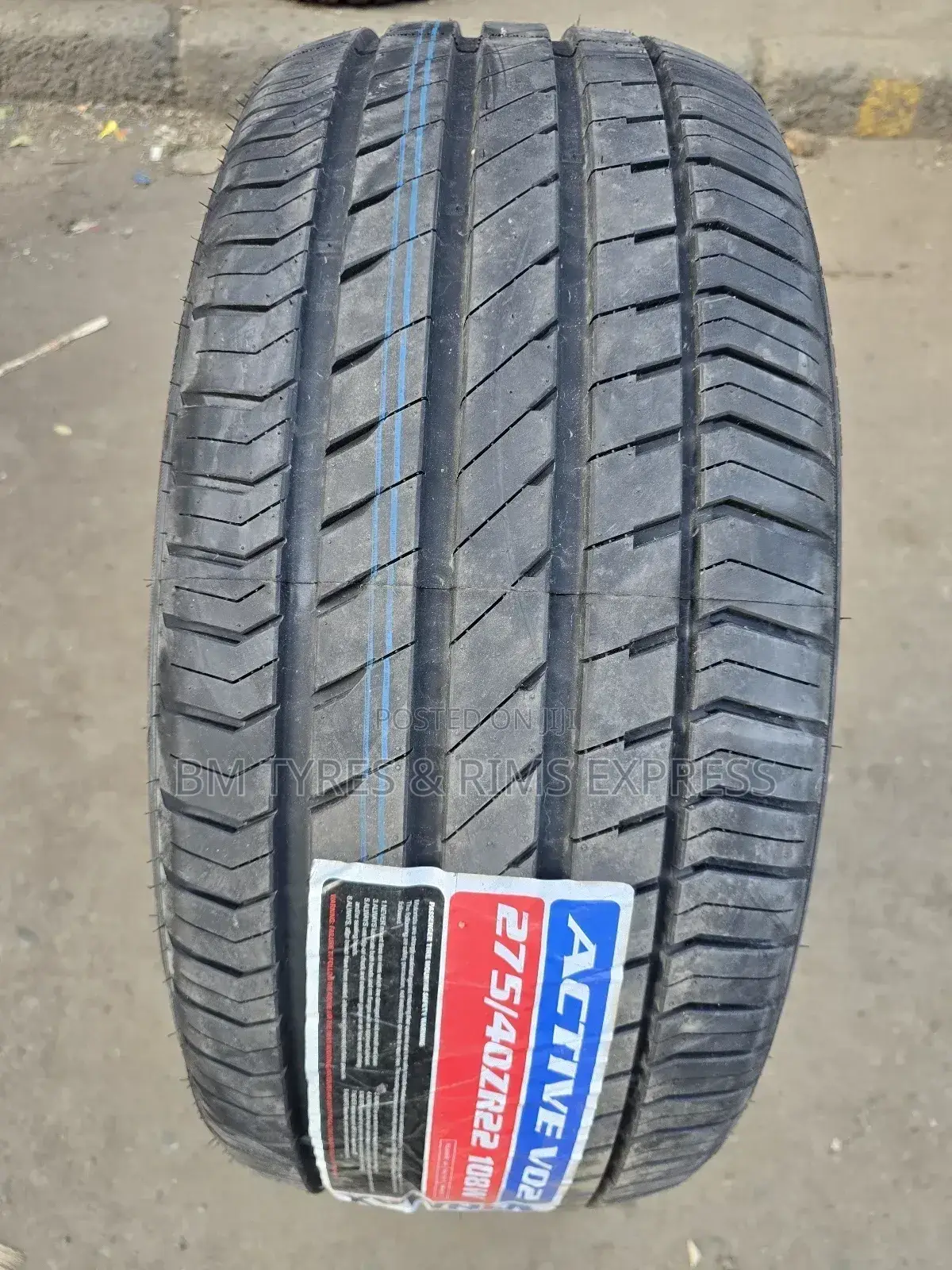 275 /40 R22 Vinmax Tyres (Highway)