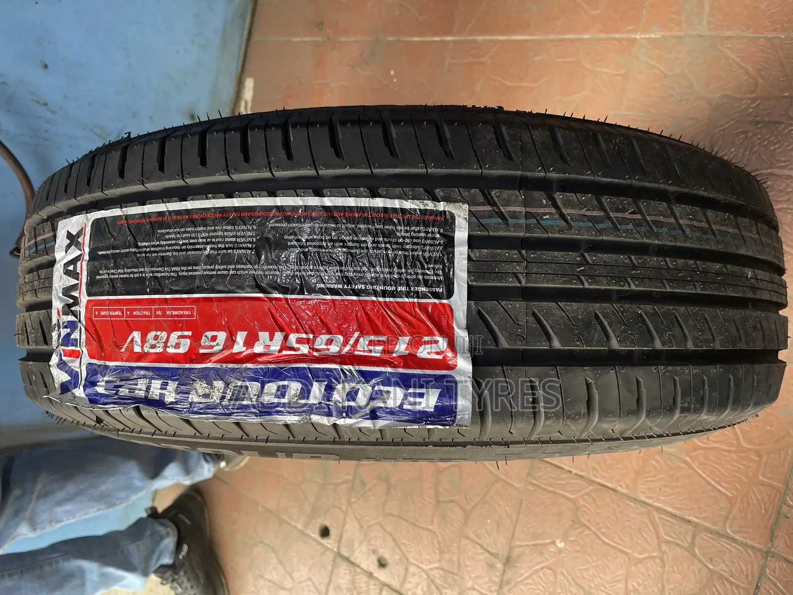 215/65r16 Vinmax Tires